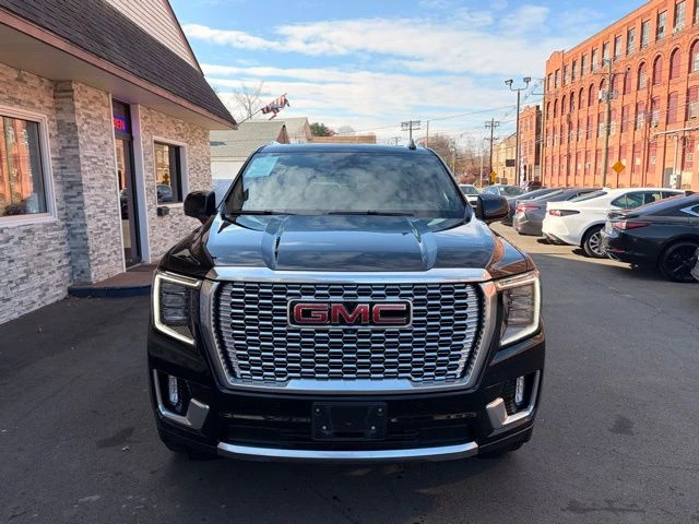 2023 GMC Yukon view 2