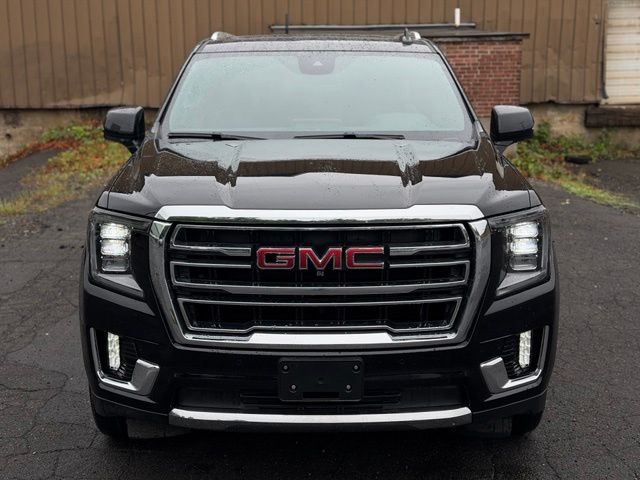2023 GMC Yukon XL view 2