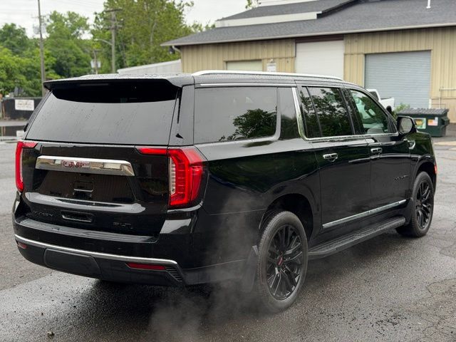 2023 GMC Yukon XL view 5