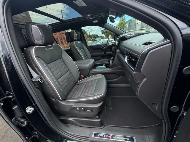 2025 GMC Yukon view 5