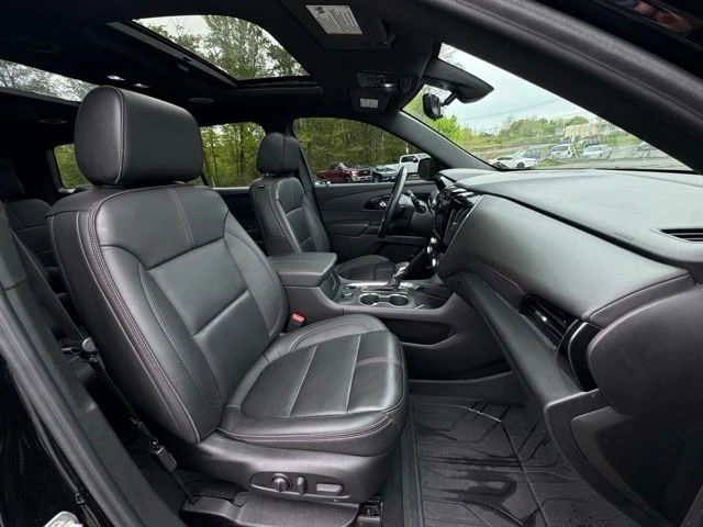 2023 Chevrolet Traverse view 3