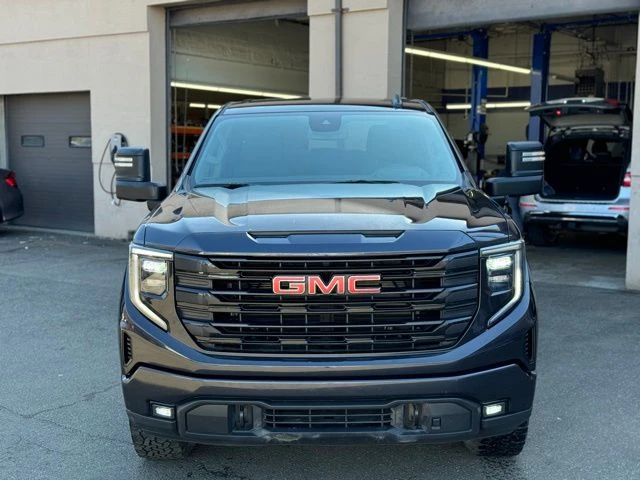 2023 GMC Sierra 1500 view 2