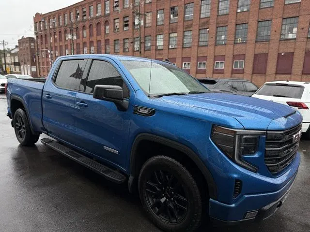 2023 GMC Sierra 1500 view 3