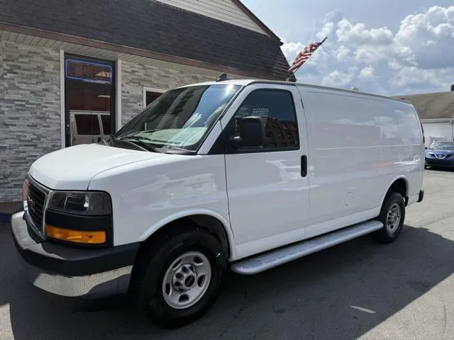 2023 GMC Savana Cargo