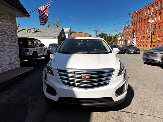 2018 Cadillac XT5 view 2