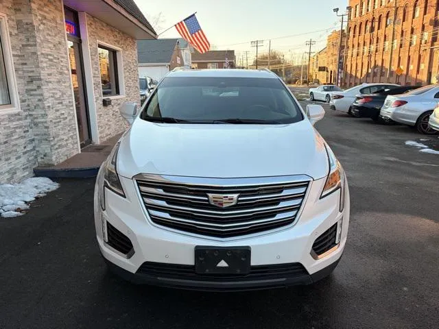 2019 Cadillac XT5 view 2