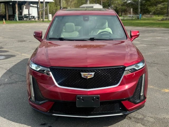 2020 Cadillac XT6 view 2