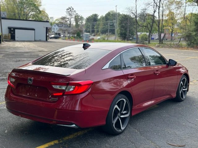 2022 Honda Accord Hybrid view 5