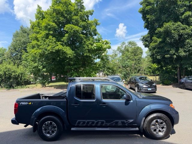 2020 Nissan Frontier view 4