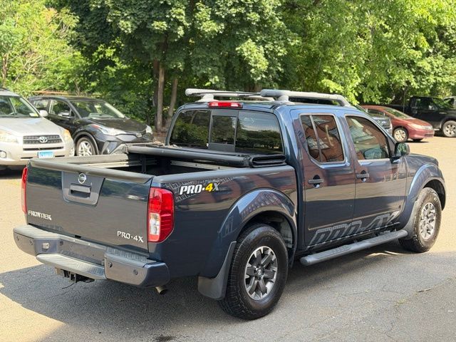 2020 Nissan Frontier view 5