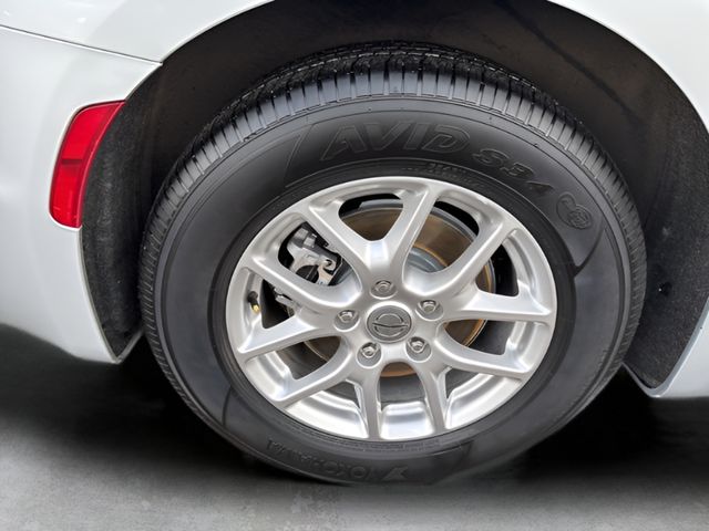 2024 Chrysler Pacifica Touring L - Photo 11
