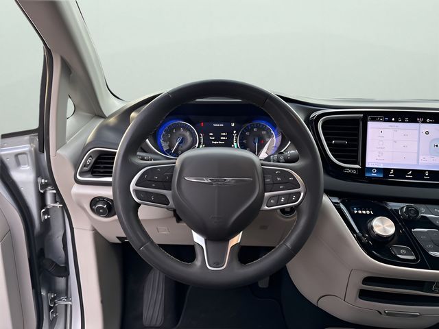 2024 Chrysler Pacifica Touring L - Photo 19