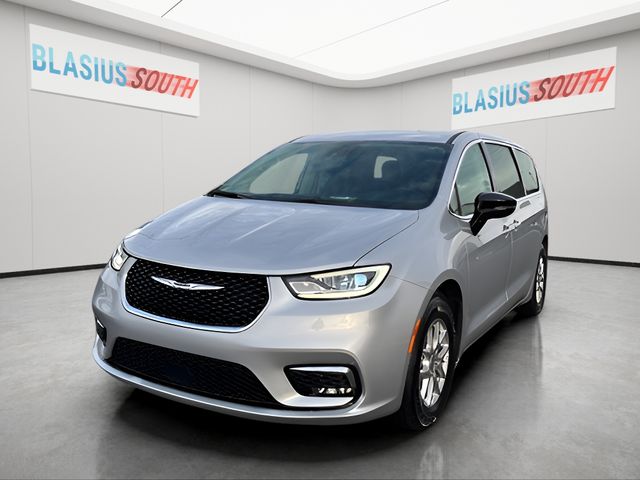 2024 Chrysler Pacifica Touring L - Photo 7