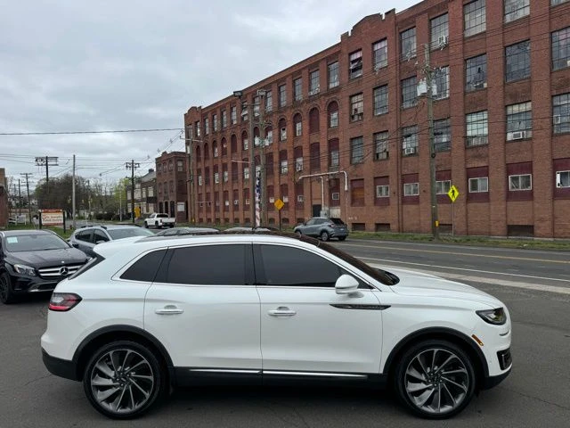 2020 Lincoln Nautilus view 4
