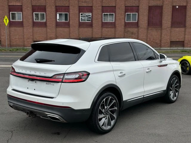 2020 Lincoln Nautilus view 5