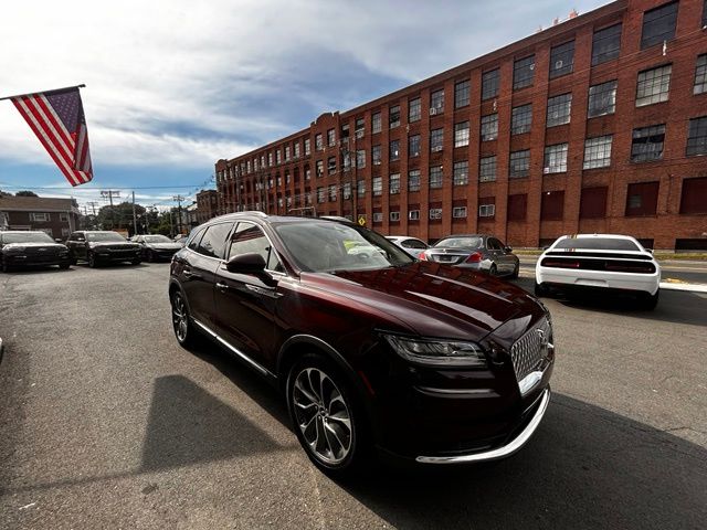 2022 Lincoln Nautilus view 3