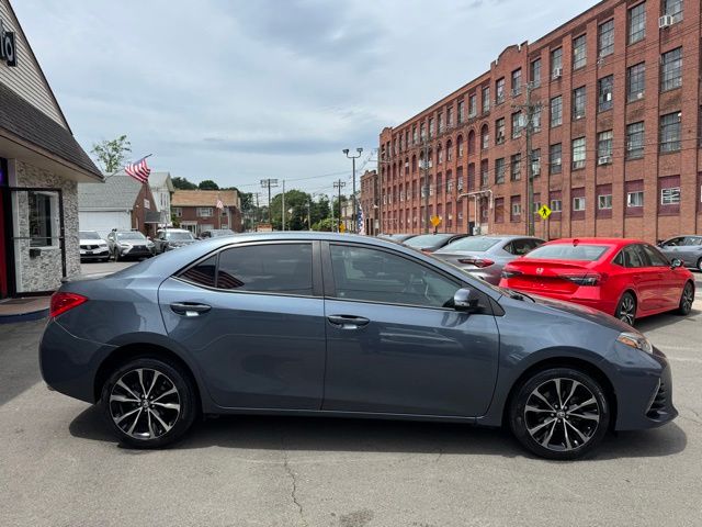 2017 Toyota Corolla view 4