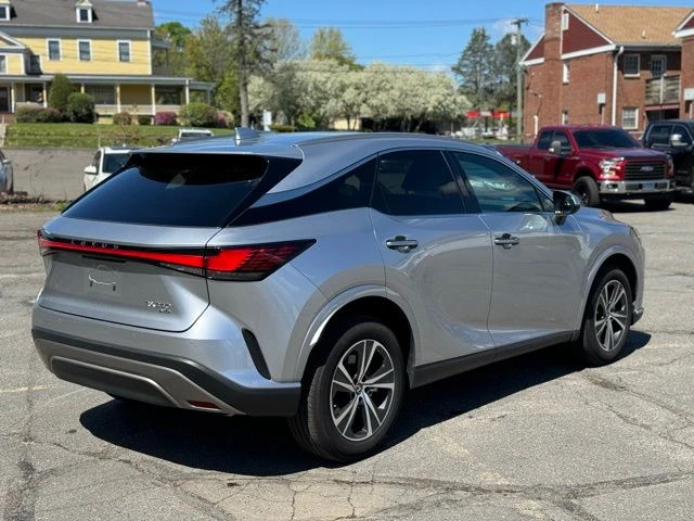 2025 Lexus RX view 5