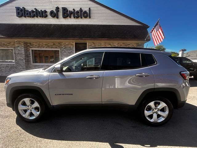 2018 Jeep Compass view 4