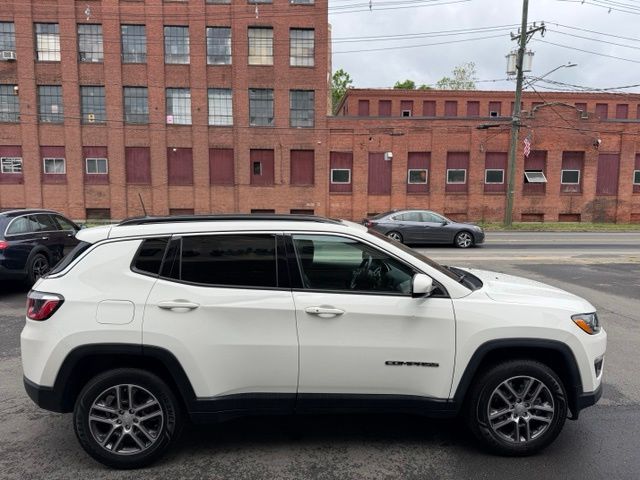 2020 Jeep Compass view 4