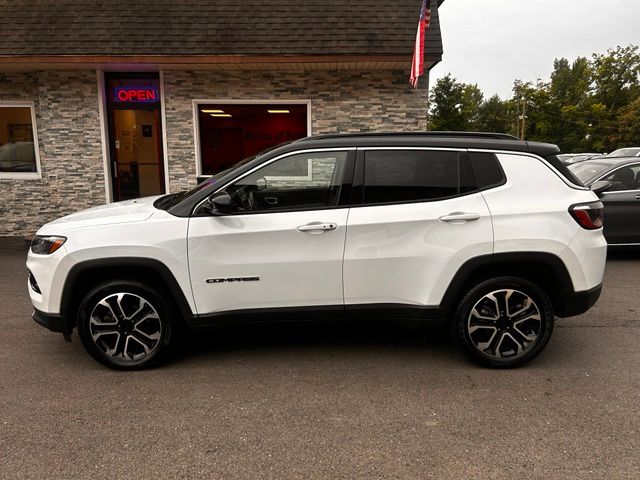 2022 Jeep Compass view 4