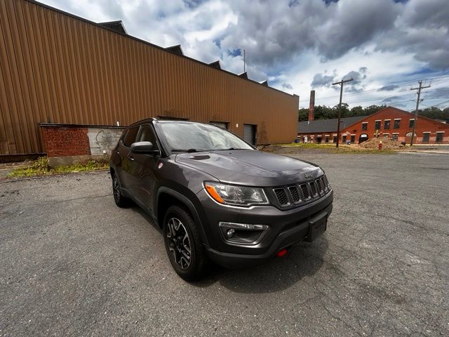 2019 Jeep Compass view 3