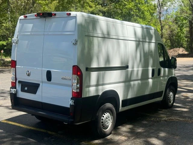 2025 Ram ProMaster 2500 view 4