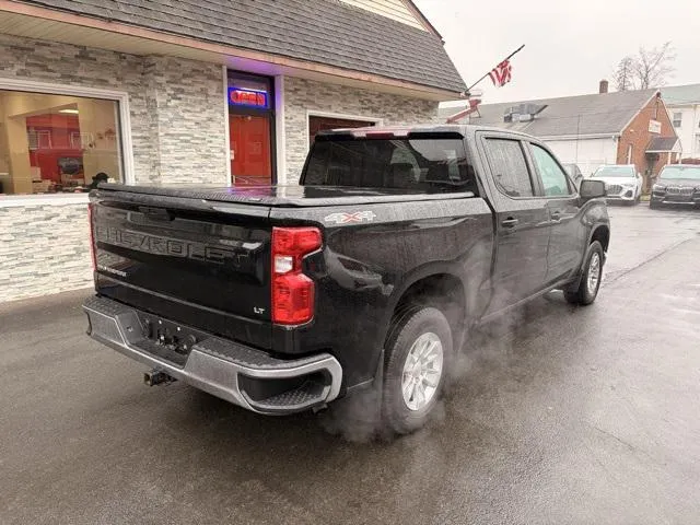 2022 Chevrolet Silverado 1500 LTD view 5