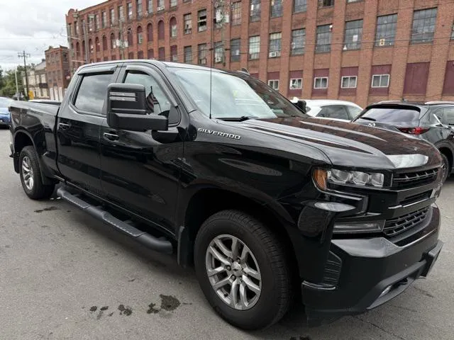 2022 Chevrolet Silverado 1500 LTD view 3