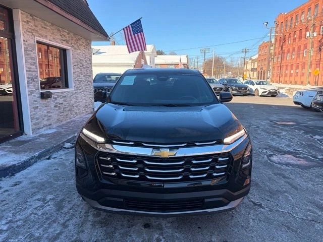 2025 Chevrolet Equinox view 2