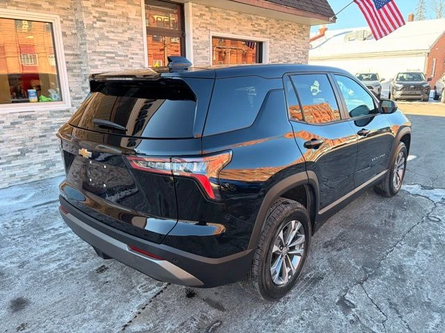 2025 Chevrolet Equinox view 5