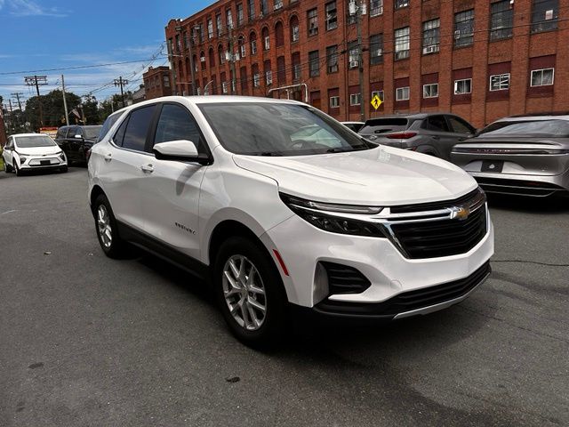 2023 Chevrolet Equinox view 3