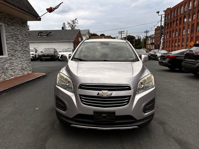 2015 Chevrolet Trax view 2