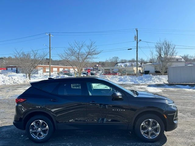 2024 Chevrolet Blazer view 4