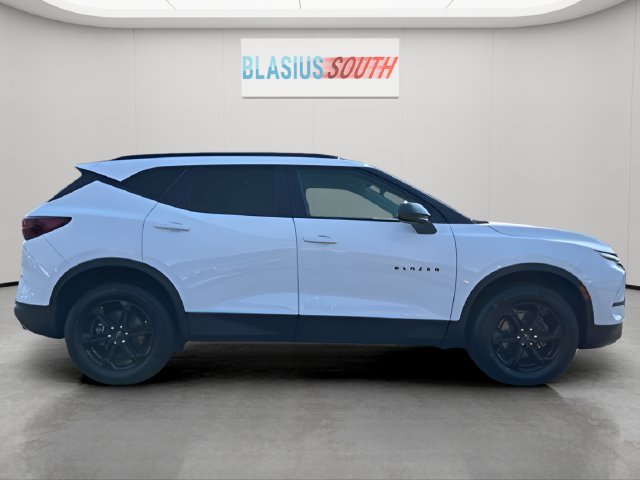 2025 Chevrolet Blazer view 2