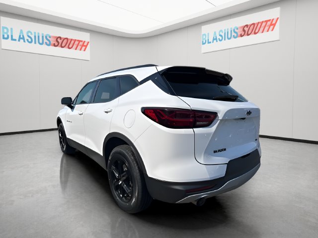 2025 Chevrolet Blazer view 5