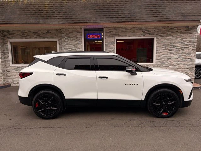 2022 Chevrolet Blazer view 4