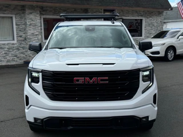2023 GMC Sierra 1500 view 2