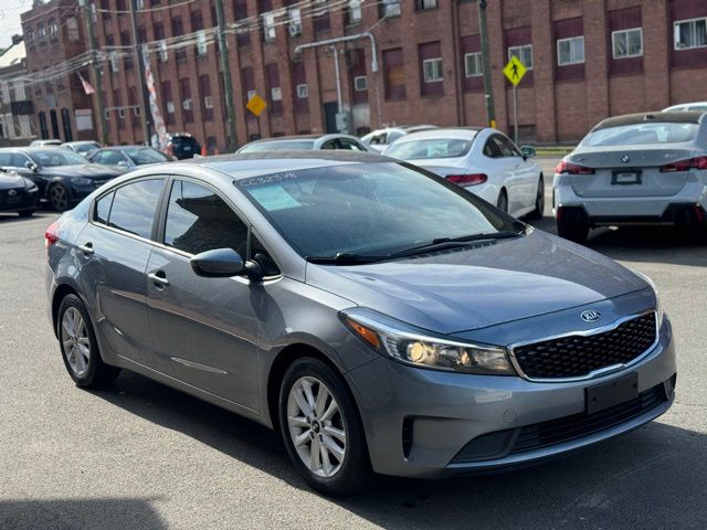 2017 Kia Forte view 3