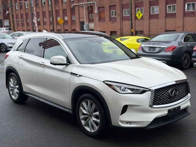 2019 INFINITI QX50 view 3