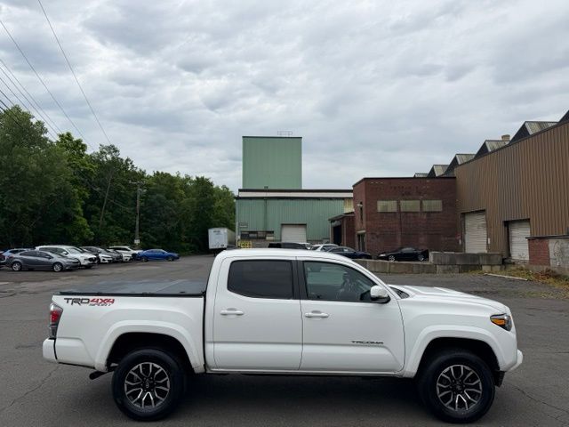 2021 Toyota Tacoma view 4