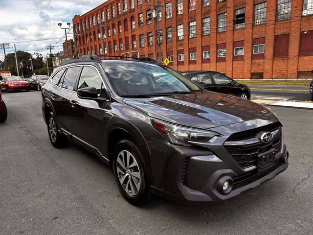 2024 Subaru Outback view 2