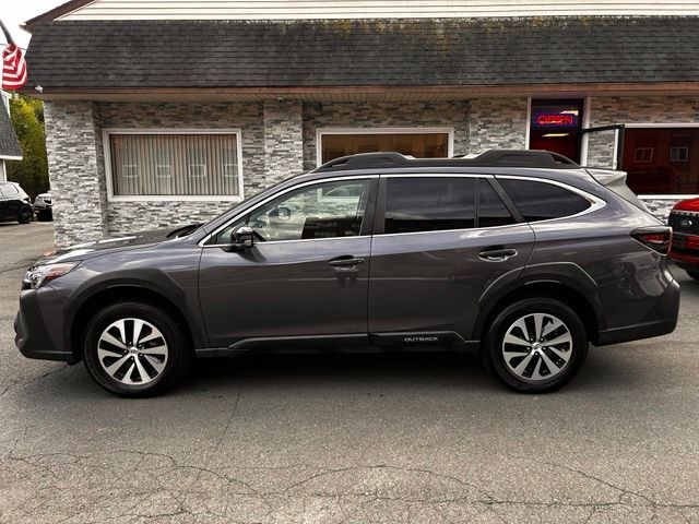 2024 Subaru Outback view 3