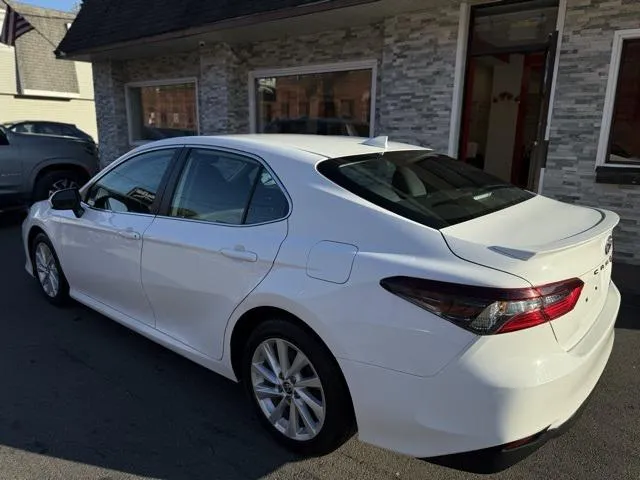 2023 Toyota Camry view 5
