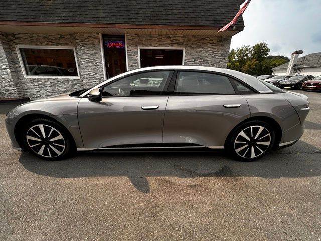 2024 Lucid Air view 4