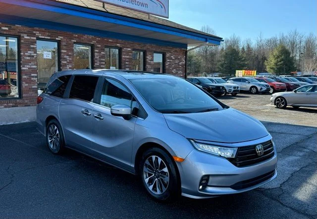 2022 Honda Odyssey view 3