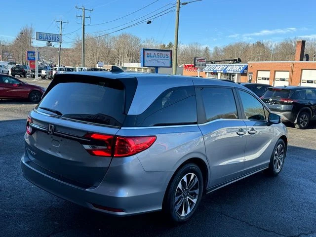 2022 Honda Odyssey view 4