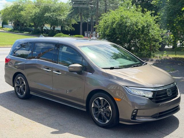 2021 Honda Odyssey view 3