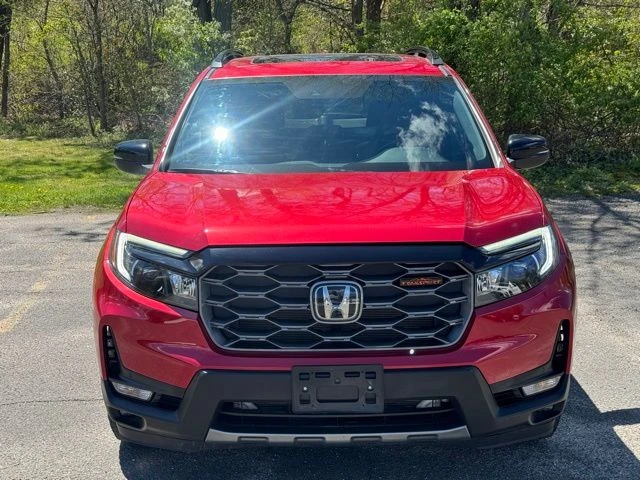 2023 Honda Passport view 2