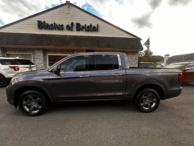 2023 Honda Ridgeline view 4